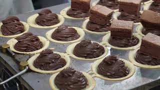 Keelung's famous wheel pies with cheese potato, red bean with mochi, chocolate cake flavor