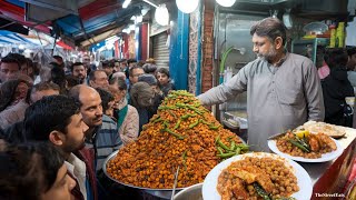 40/- RS DESI FRY CHOLE CULCHE IN PAKISTAN | BEST CHIKAD CHANA CHOLAY | DAILY LIFE STREET FOOD