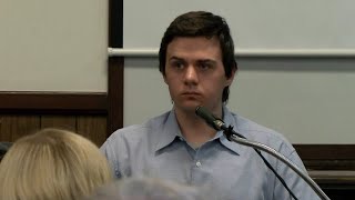 Man charged with killing family members with hammer takes stand
