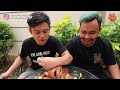 masak belut monster raksasa. susah matengnya lendirnya gurih asin.