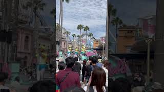 【USJ】ハローキティーがラブレター/yoasobiを歌う