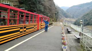 トロッコ保津峡駅のひととき2013