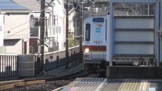 東京メトロ副都心線7000系東急線内大倉山駅通過【手ぶれ】