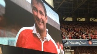 Nottingham Forest v Derby County 14/9/14. Applause For Brian Clough From The Forest Fans.
