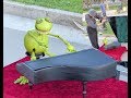 Crazy Frog Plays the Piano