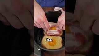 @itsQCP tries a 10 min Breakfast Sandwich Trick!!