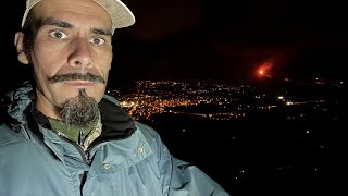 Tonight the eruption is gaining strength again. La Palma Volcano breaking news.