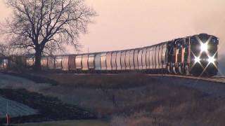 Eastbound Union Pacific train near Colo, Iowa 2011-11-11