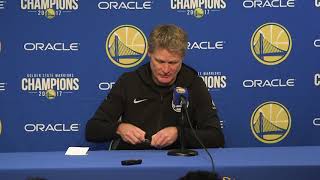 Steve Kerr breaks news, clips his nails while waiting for reporters to tweet
