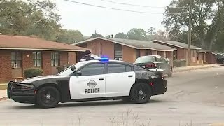 Woman killed, 2 hospitalized following overnight shooting in Carrollton, police say