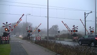 Spoorwegovergang Coevorden // Dutch railroad crossing