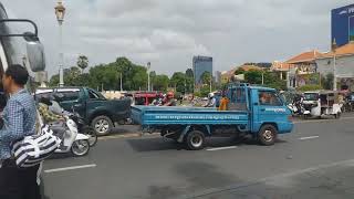 ទេសភាពផ្លូវជាតិមុខវាំង🇰🇭Landscape of National Road in front of the palace