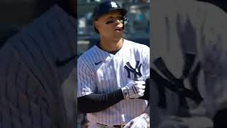 Aaron Judge Singles to Drive in Marwin Gonzalez against the Baltimore Orioles