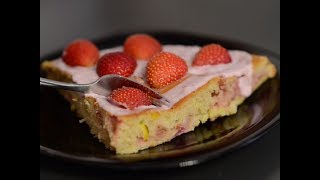 Kek me kos frutash dhe luleshtrydhe - Cake with Strawberry and fruits yogurt