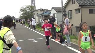 低学年男女ゴール 第48回中川短縮マラソン（20210404