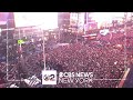 Pop-up Shakira concert held in Times Square