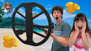 * TREASURE HUNTING With Our NEW METAL DETECTOR * Beach holiday Part 3