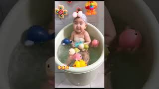 អូនងូតទឹក 🥰🥰 #babygirl #cutebaby #shortvideo #shorts #subscribe #subscribers #cute