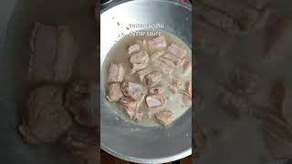 ซี่โครงหมูอบกระเทียมพริกไทยดํา