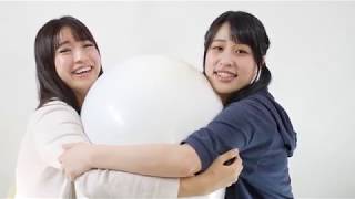 二人で巨大風船割りにチャレンジ　　balloonbust