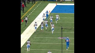 Jahmyr Gibbs rushes for a 70-yard touchdown vs. Tennessee Titans