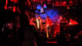 Mahmoud Chouki plays as guest at Rum Boogie Blues House in Beale Street, Memphis