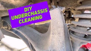 Honda CRV Under Chassis Cleaning DIY (detail -it- yourself)