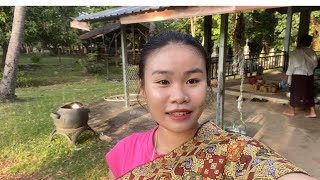 สาวลาวใส่บาตรวันออกพรรษา ສາວລາວໃສ່ບາດມື້ອອກພັນສາ