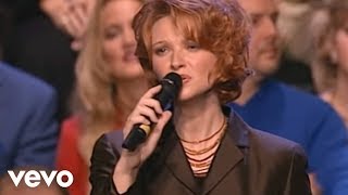 Charlotte Ritchie, Kim Hopper, Ladye Love Smith - Go Rest High On That Mountain (Live)