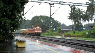 ERODE 22890 WAP4 | 06307 Alappuzha - Kannur Executive Special | Ollur