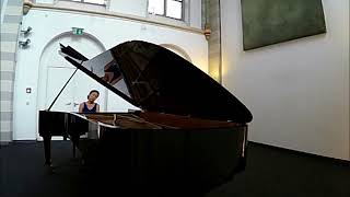 Pianist E-Hyun Hüttermann_C.Sinding Frühlingsrauschen