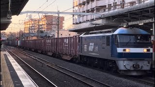 JR貨物EF210形100番台165号機（旧塗装）＋コキ18B（両）が西国分寺駅4番線を通過するシーン（4067レ・吹A110・コンテナ輸送）2024.12.17