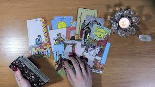 таро для мужчин ЧТО ЕЙ НЕ ДАЁТ ПОКОЯ В ВАС⁉️#tarot #гадание #таро #реком #таролог #онлайнрасклад