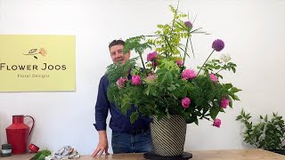 How To Make A Large Design With Foraged Flowers And Foliage