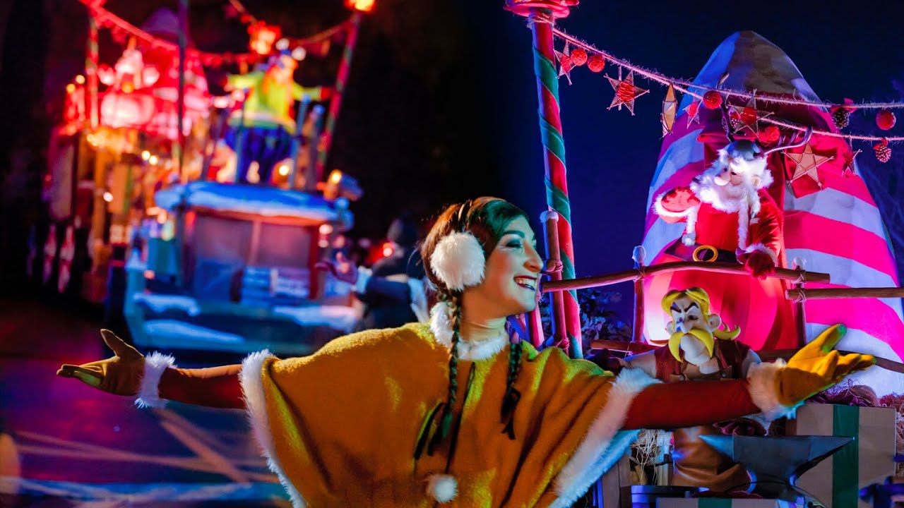 Christmas Parade Parc Astérix Youtube