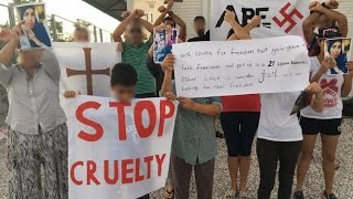 Australia keeps refugees in radio silence