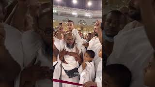 chota bachha azan dete hue,Small child giving azaan in Haram Sharif, azaan #viral #makkah #umrah