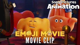 THE EMOJI MOVIE - Fist Bump vs. Hi-5