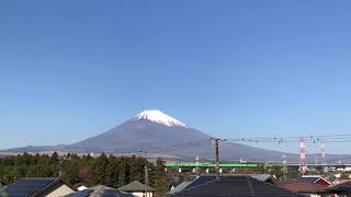 富士山は地球のチャクラ＊高波動のエネルギーの渦(ヴォルテックス)✨運気の上昇＊新たな創造を意味する鳶が富士山を優雅に飛翔✨