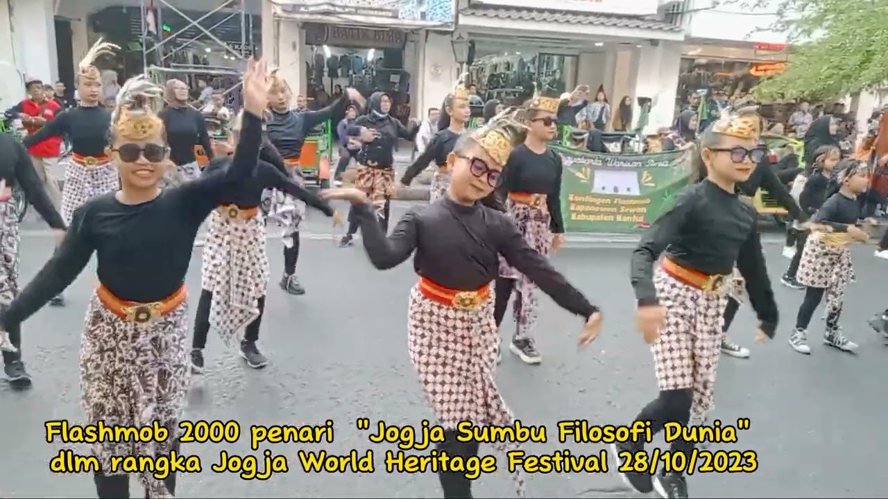 Flashmob 2000 Penari JOGJA SUMBU FILOSOFI DUNIA - YouTube