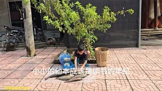 十岁越南小男孩的捕鱼生活，