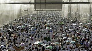 Death toll surges in stampede during hajj