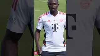 Mané's first training at Bayern 😍