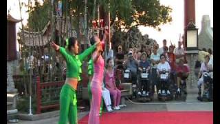 DisneyWorld Epcot Acrobats