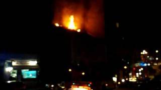Incêndio em prédio devoluto na cidade de Queluz