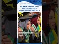 viral video haru ayah wakili wisuda anaknya yang telah meninggal di unisa bawa foto putra saat maju