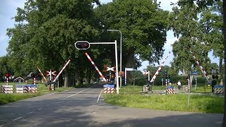 Spoorwegovergang Ruurlo // Dutch railroad crossing