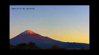 富士山夜景 〜星と街が誘導灯、愛を乗せたエアプレーンの軌跡〜