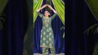 Mehendi Special dance 💚|Kashika Sisodia