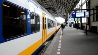 Binnenkomst Sprinterkoppelstel te Haarlem / arrival Sprinter trainset at Haarlem